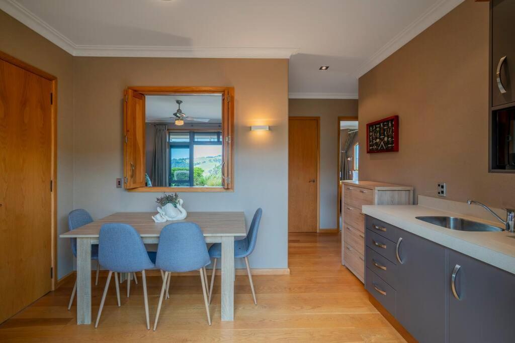 Luxury Country Retreat Appartement Cooks Beach Buitenkant foto