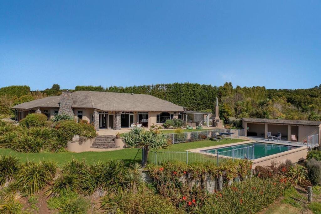 Luxury Country Retreat Appartement Cooks Beach Buitenkant foto